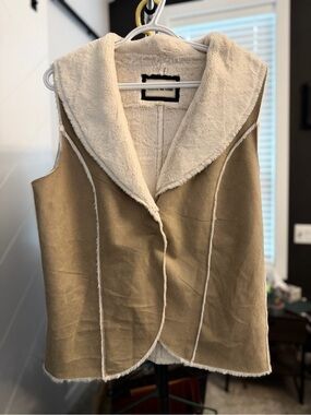 Olive & Oak | SOFT Tan Vest | L